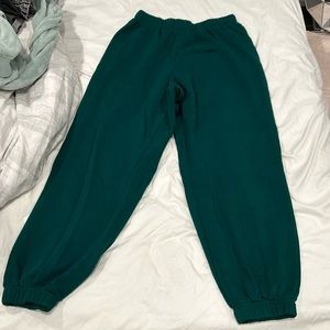 H&M Forrest green sweats🌲